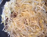 牛肉・もやし・キャベツ・豆苗焼きそば作り方4写真