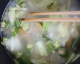 オクラとかぼちゃとキャベツのコク旨スープ作り方5写真