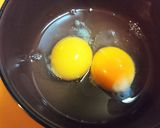 ぷりっぷり★濃厚【冷凍卵とアゲの味噌汁】作り方1写真