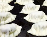 定番‼︎ジューシーな羽根つき餃子作り方8写真