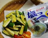 塩昆布◎セミドライ胡瓜のガーリック炒め作り方2写真