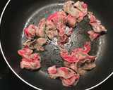 丸ごとピーマンと牛肉のごま味噌炒め作り方2写真