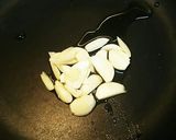夏バテ防止！ニンニクスープ作り方1写真