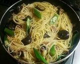 オクラと茄子のニンニク風味パスタ作り方8写真