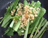 小松菜とトマトの焼きそば作り方3写真