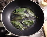 鶏胸肉のバターセージソテー作り方4写真