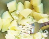 子供も大人も大好き！カレー味ポテトサラダ作り方1写真