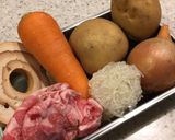車麩と乾燥コンニャク入り甘辛肉じゃが★作り方1写真