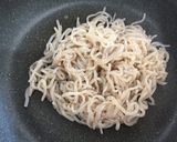 糸こんにゃくでパラッと☆ヘルシー焼きそば作り方1写真