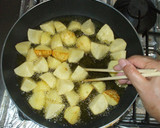 揚げじゃがいもの肉じゃが♪簡単基本煮物作り方3写真