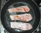 鮭のムニエル♪クリームマスタードソース作り方3写真