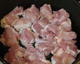 カルシウム満点！サツマイモと鶏肉の煮もの作り方2写真