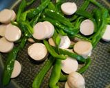 ピーマンと魚肉ソーセージの甘旨炒め☆作り方3写真