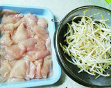 鍋も計量もナシ❕鶏むね肉ともやしの酒蒸し作り方1写真
