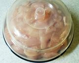 鍋も計量もナシ❕鶏むね肉ともやしの酒蒸し作り方3写真