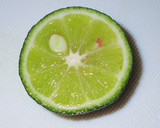 すだちの切り方　Ｖ字カットで気配り作り方4写真