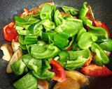 ピーマンと鶏もも肉のさっぱり炒め☆作り方4写真