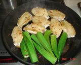 オクラと手羽先カレー風味作り方4写真