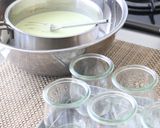 お月見スイーツ 白玉のせ濃厚抹茶プリン作り方2写真