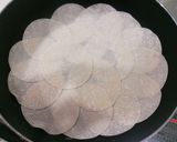 餃子の皮でなんちゃってクリスピーピザ作り方1写真