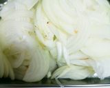 じっくりコトコト！玉ねぎスープ☆作り方1写真