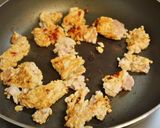 夕食に♪鶏ミンチとつるむらさきの味噌炒め作り方3写真
