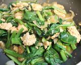 夕食に♪鶏ミンチとつるむらさきの味噌炒め作り方6写真