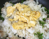 ピーマンと炒り卵の【ピラフ風焼き飯】作り方8写真