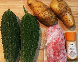 ゴーヤとじゃがいものカレー炒め作り方1写真