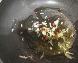 砂肝と枝豆とトマトのペペロンチーノ作り方2写真
