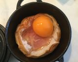 ココット鍋で1人分ベーコンエッグカップ作り方4写真