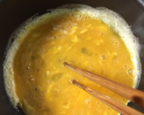生姜風味の鶏そぼろ＊炒り卵の二色丼作り方5写真