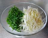鶏そぼろとみょうがと大葉のまぜご飯作り方1写真