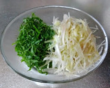 鶏そぼろとみょうがと大葉のまぜご飯作り方1写真