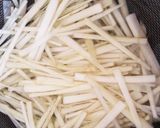 シャキシャキ食感のうどのきんぴら♪作り方1写真