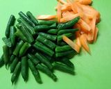 さやいんげんとひき肉の彩り炒め作り方1写真