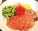 冷やし中華を「薔薇」で華麗に！作り方1写真