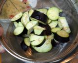 鶏もも肉と夏野菜のトマトジュース煮込み作り方2写真