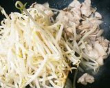 豚肉とモヤシの♡ゆかり炒め作り方2写真