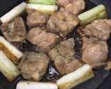 鶏もも肉と焼きネギの黒胡椒ニンニク煮 ♪作り方5写真