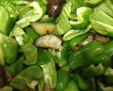 麻婆豆腐の素で麻婆ピーマン作り方2写真