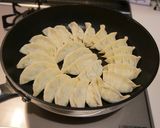 うちの定番！野菜たっぷり過ぎる餃子作り方4写真