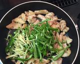 お父さんの味！鶏胸肉でチンジャオロース作り方3写真