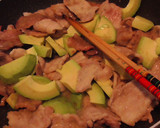 ♪アボカドと豚肉の簡単生姜焼き♪作り方3写真