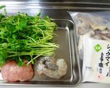 エビと豆苗の帽子ワンタン作り方1写真