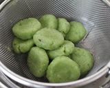 昼おやつ♪アボカド入り緑のみたらし団子作り方4写真