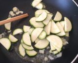 お弁当に★ズッキーニのゆかり炒め作り方3写真
