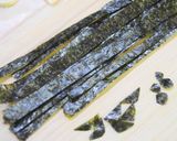 【キャラ弁♡】可愛い！ミニオンズお握り作り方4写真