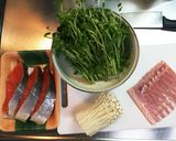 洋風♡鮭とベーコン、青菜えのきの炒め物作り方1写真