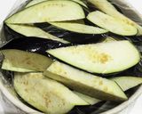 ご飯がすすむ！ナスと豚肉のごまポン酢炒め作り方1写真